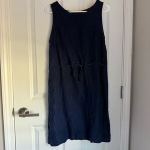 Tommy Hilfiger Elegant Navy Blue Sleeveless Dress. Size Medium